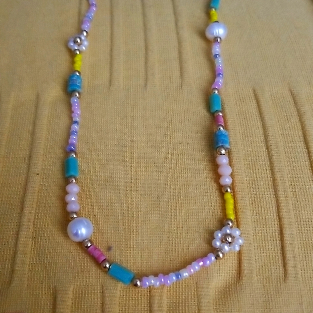 2 Necklaces - Picture 3 of 5